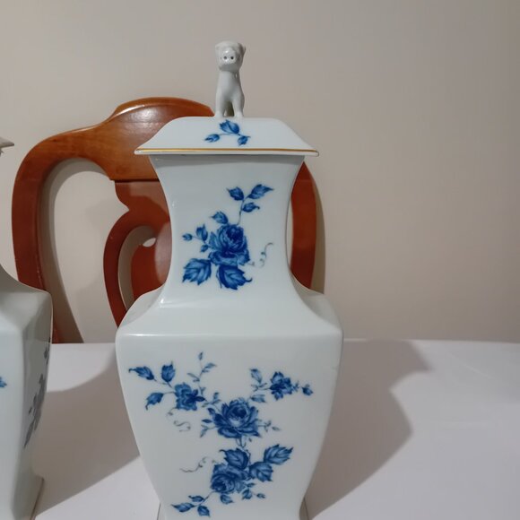Chinese Blue and White Vista Alegre Portugal Urns - Picture 14 of 15